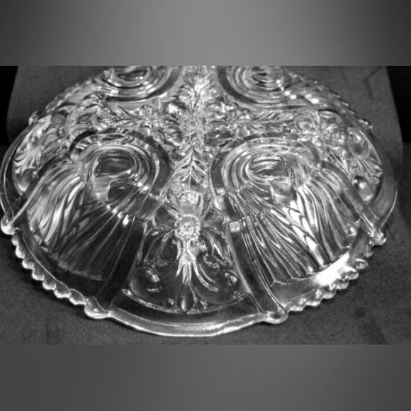 Art Deco Era Divided Glass Dish - Handle & Feet LOVELY 🏵️ - Picture 5 of 9